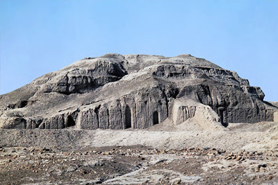 Image of the white temple at Uruk