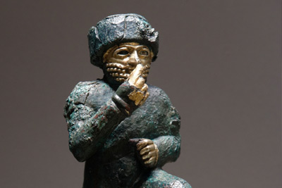 sculpture of worshipper at Larsa